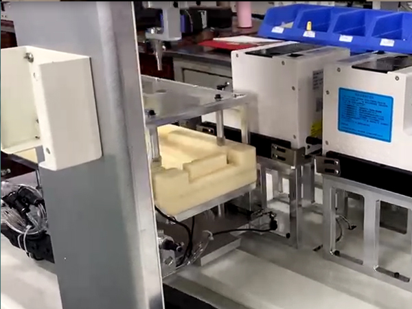 XLB-S22T桌面式自動鎖螺絲機視頻